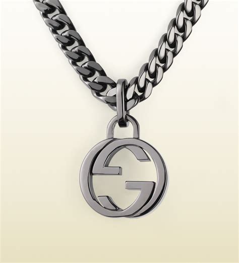 gucci interlocking g pendant